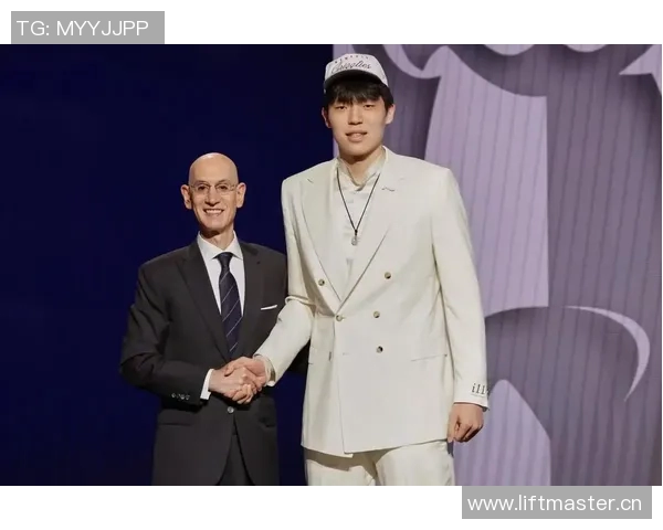 杨瀚森NBA生涯得分追平孙悦并列中国第七姚明9240分稳居榜首 杨瀚森NBA生涯得分追平孙悦并列中国第七姚明9240分稳居榜首