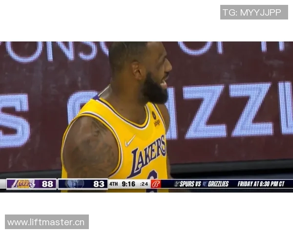 库里三分球表现出色本赛季投进93记仅次于米切尔且少打7场比赛