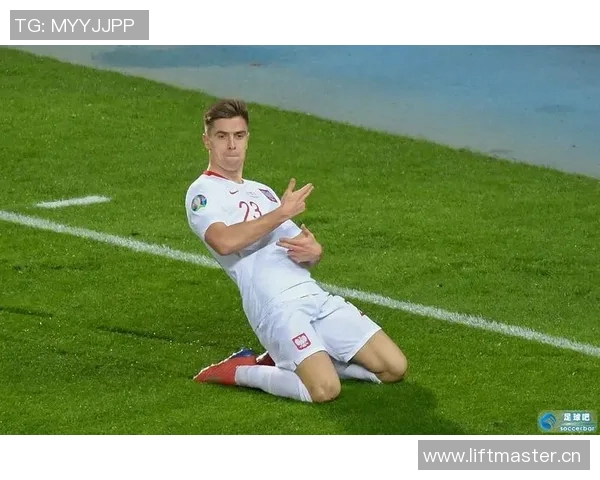 小香农替补出战17分钟狂砍18分全场7投全中展现超强实力