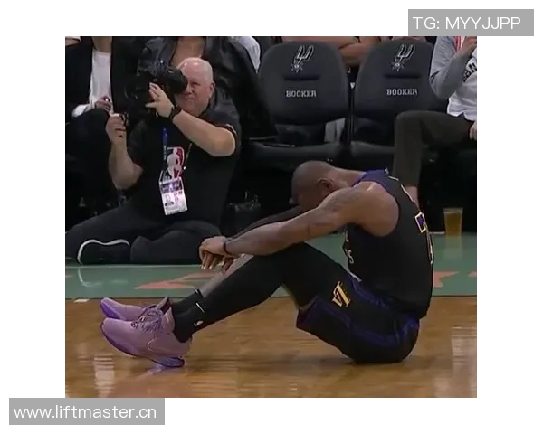 湖人期待詹姆斯在对阵马刺的比赛中强势复出缓解坐骨神经痛困扰 湖人期待詹姆斯在对阵马刺的比赛中强势复出缓解坐骨神经痛困扰