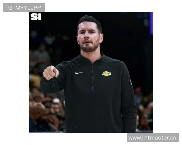 雷迪克谈詹姆斯:去年高要求今年共同制定新计划以提升球队表现 雷迪克谈詹姆斯:去年高要求今年共同制定新计划以提升球队表现